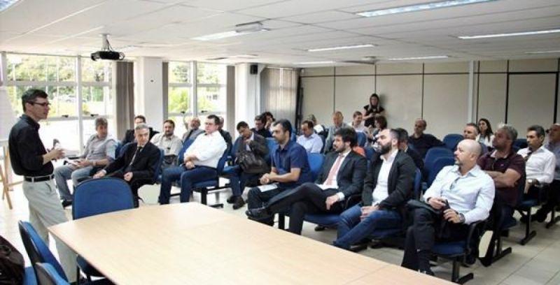 UNIÃO PÚBLICO-PRIVADA É APONTADA COMO FATOR PARA ALAVANCAR SETOR DE TI NO OESTE DO PARANÁ